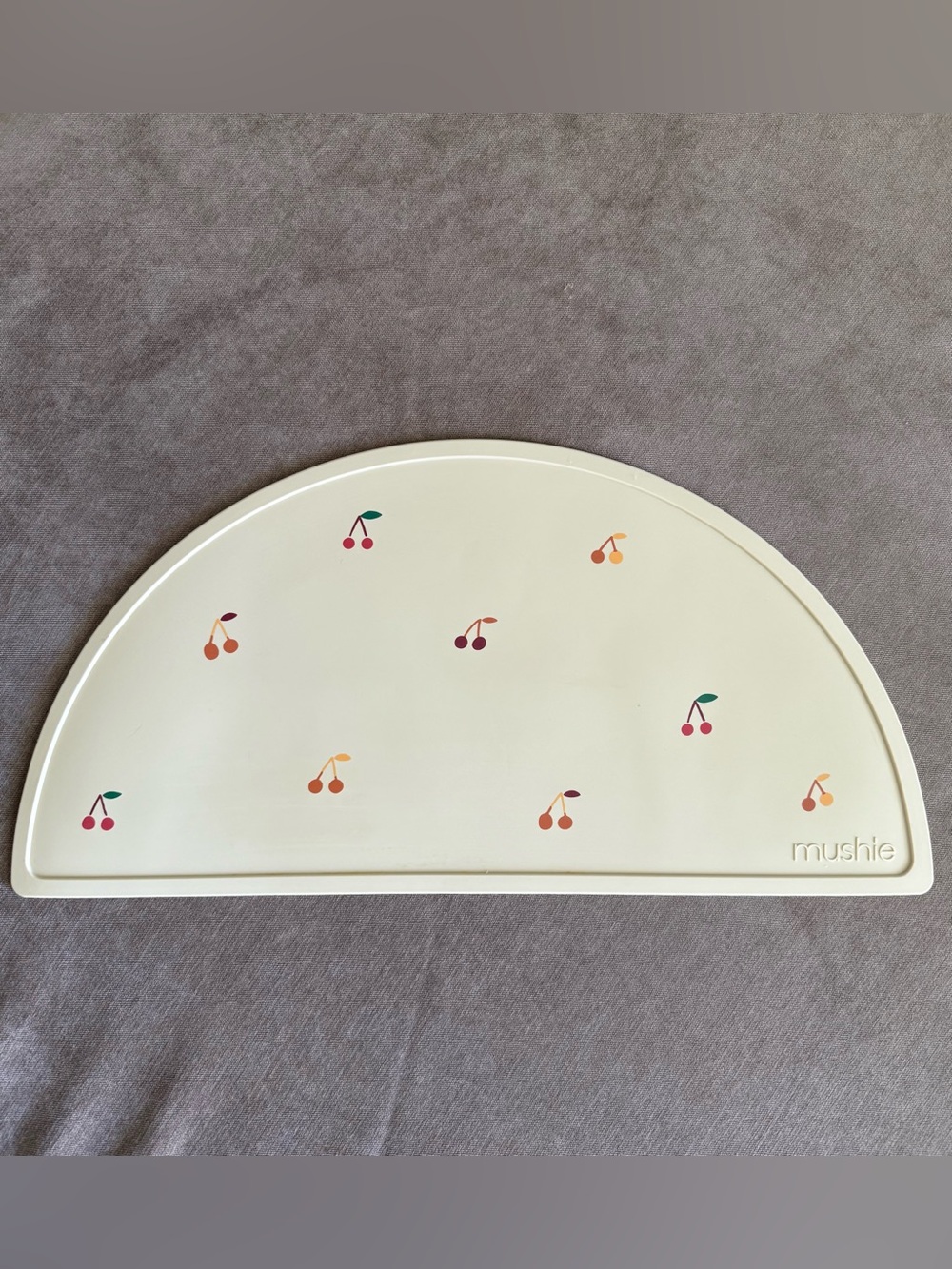 MUSHIE - silicone placemat - Cherries